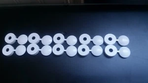 10 x Schraubkappen weiß Kunststoff Schraubdeckel klappbar passend für Stärke 6-8 - Bild 1 von 2