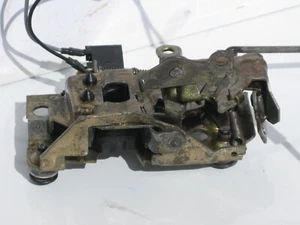 89-92 CAMARO FIREBIRD RIGHT SIDE DOOR LATCH ORIGINAL GM - Picture 1 of 10