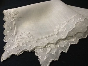#6892🌟Antique 1800s Georgeous Whitework Signed In Center Wedding Handkerchief - Picture 1 of 8