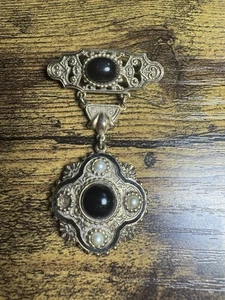 Brooch with DangleBlack Cabochon Medallion Faux Onyx and Faux Pearls - Picture 1 of 5
