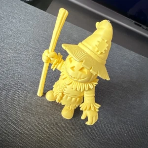 a small scarecrow, - Picture 1 of 3