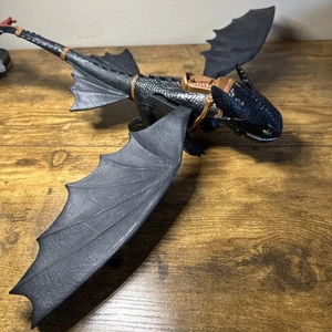 2013 How To Train Your Dragon Fire Breathing - Night Fury Toothless 23" Wingspan - Imagen 1 de 16