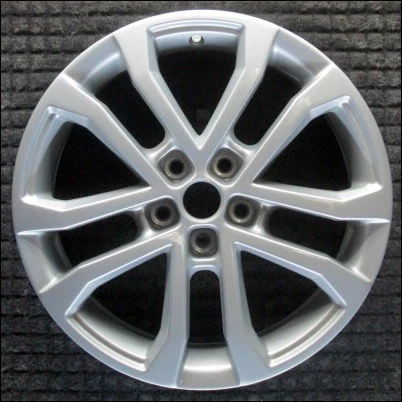 Llanta Chevrolet Sonic 17 pulgadas pintada OEM de 2015 a 2020 Foto 1 de 1