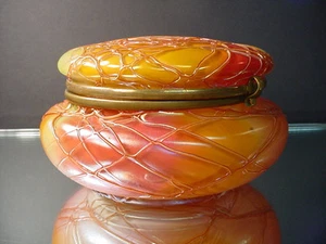 Rare Loetz Art Glass Art Nouveau Chine' Rainbow Iridescent Powder Box Czech - Picture 1 of 1