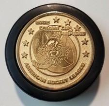 CHICAGO WOLVES 2002 Calder Cup Champions hockey puck w/ Metal Front plaque AHL