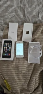 Apple iPhone 5S 32GB GRIGIO SIDERALE A1433 SBLOCCATO Completo - Foto 1 di 4