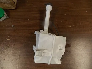 2015 Chevy Sonic Washer Reservoir and pump-used-only 4k miles - Bild 1 von 4