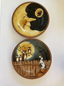 Halloween Plates David Carter set of 2 Brown Pumpkin Hollow, Moon, Witch,Owl 8in - Picture 1 of 9