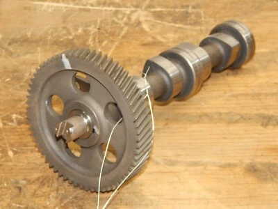 Árbol de levas del motor diésel Yanmar 2TNV70/TK270VFM 119415-14580 Foto 1 de 4