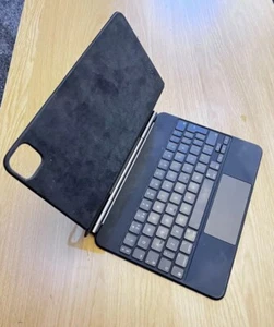 Genuine Apple Magic Keyboard for iPad Pro 11-inch iPad Air British English Black - Picture 1 of 7