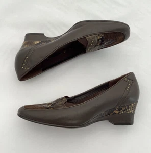 Tacones bajos sin cordones K By Clarks marrón oscuro efecto cocodrilo detalle frontal - talla 5 - Imagen 1 de 8
