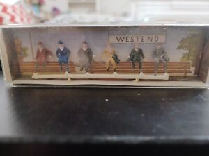 Walter Merten #859 HO Set of 6 Railroad Passengers Sitting Figures-men-painted 