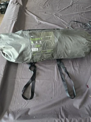 Tienda de campaña REI Passage 2 verde ligera  Foto 1 de 4