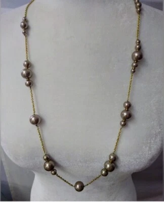 J. Collar largo Crew tono dorado con perlas de imitación color champán Foto 1 de 3