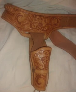 CINTURÓN BANDOLERA PISTOLA/PISTOLA MECANIZADA A MANO VINTAGE TALLA 40 EN BUEN ESTADO LEER - Imagen 1 de 6