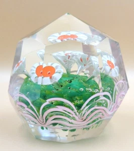Vintage Faceted Floral Art Glass Paperweight Bohemian Style Unsigned - Picture 1 of 19