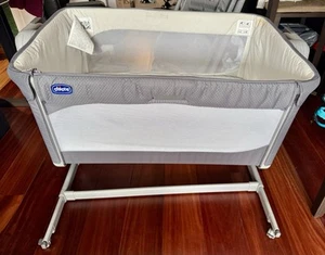 Chicco Next2Me Magic Baby Bedside Crib - Picture 1 of 8
