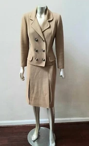 TUTA NUOVA SENZA ETICHETTE KIMBERLY VINTAGE ANNI 50 MAGLIA LANA DOPPIOPETTO GIACCA GONNA PIEGHE 8 (Italia) - Foto 1 di 6