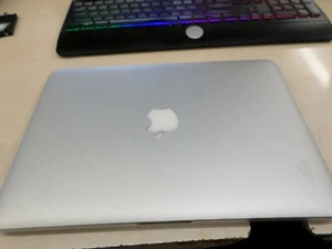 Awesome Apple MacBook Pro A1502 MF839LL/A 13.3" i5-5257U 2.7GHz 8GB 128GB SSD - Picture 1 of 12