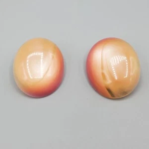 Pendientes de clip de botón ovalados lucite luminosos rosa melocotón sin firmar de la década de 1980 - Imagen 1 de 10
