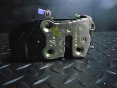 01-02 Chrysler PT Cruiser Fr. Pase. Actuador de cierre de cerradura de puerta Foto 1 de 3