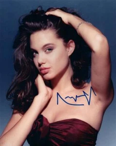 Angelina Jolie signed 8x10 Picture Photo autographed with COA - Picture 1 of 1