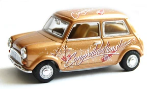 Modellauto Mini Congratulations, gold, Maßstab 1:43 von Oxford - Bild 1 von 1