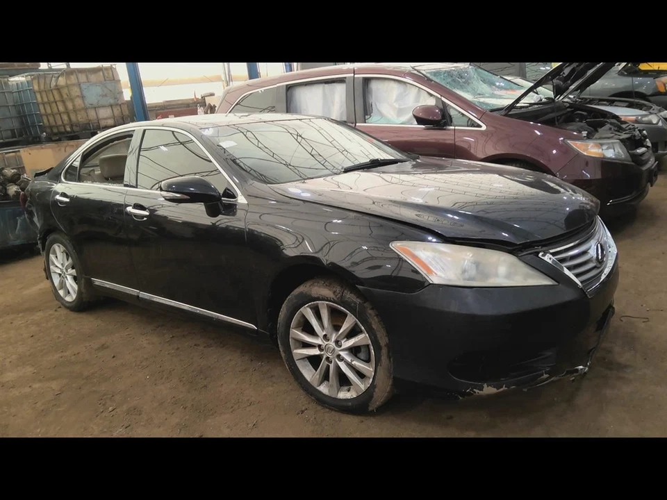 (LOCAL PICKUP ONLY) Back Glass Fits 07-12 LEXUS ES350 6858031 - Image 1 of 4