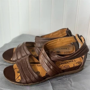 Sandalias planas Bare Traps Rennifer de cuero marrón gladiador cremallera trasera cómodas 7M - Imagen 1 de 7