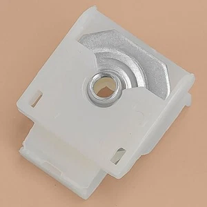 1pc Car Window Glass Bracket Fixing Clip Buckle Fit for Mazda 3 2 5 8 6 CX7 - Picture 1 of 4