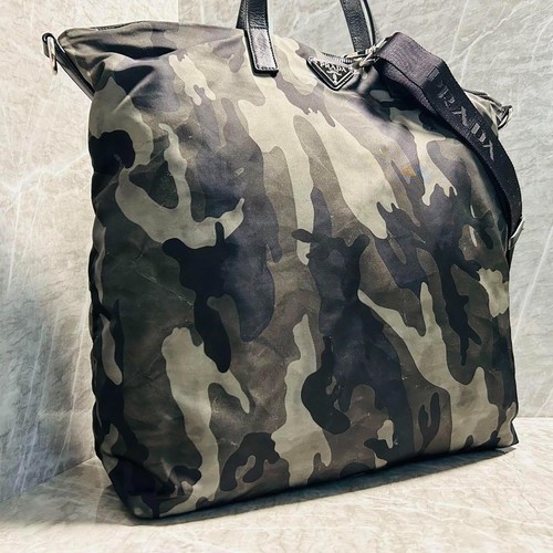 Borsa Prada mimetica tote bag tracolla 2 vie nero verde profondità 16 cm