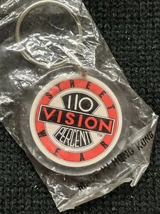 Llavero Vision Street Wear 110% De colección Raro Patín BMX Nuevo Sellado En Original - Imagen 1 de 3