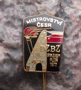 1972 Svazarm Plzen Czech Army Reserve DZBZ Biathlon Skiing Shooting Pin Badge - Picture 1 of 3