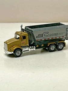 Matchbox Working Rigs 1/64 Scale Kenworth T800 Roll Off Truck - Picture 1 of 15