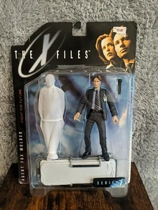The X Files Agent Fox Mulder Action Figure McFarlane Toys Series 1 1998 New - Picture 1 of 3