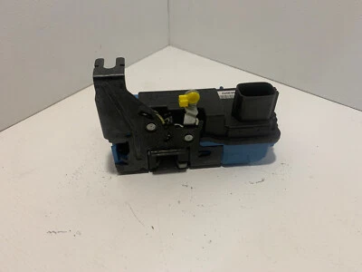 VOLVO S60 RIGHT FRONT DOOR LOCK VALEO 30663042 - Image 1 of 4