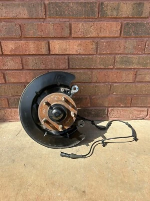 Buje de rueda de husillo de nudillo delantero izquierdo Ford Mustang 2005-2009 OEM (9655) 117D Foto 1 de 4