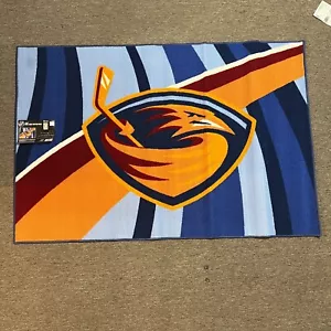 ALFOMBRA ACOLCHADA ANTIDESLIZANTE NHL ATLANTA THRASHERS 39" X 59" ALFOMBRA DE HOCKEY - Imagen 1 de 7