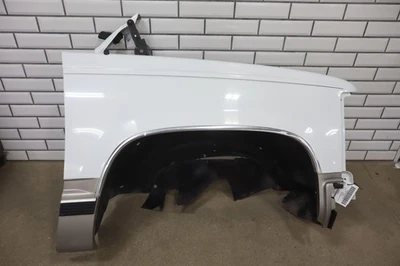 88-98 Chevy Truck SUV GMT400 OBS Right RH Fender White / Pewter OEM Foto 1 de 4