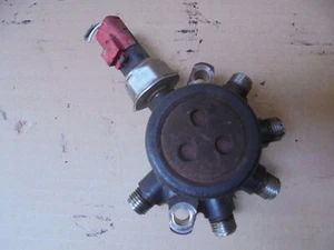 DISTRIBUIDOR DE COMBUSTIBLE/SENSOR DE PRESIÓN FORD FOCUS TRANSIT CONNECT 1.8 TDCI 55PP02-03 - Imagen 1 de 2