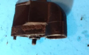 Jonsered 2172 chainsaw OEM air jet and screw  2171 2071   Bin 38 - Picture 1 of 2