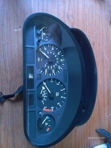2001-2003 BMW 325i Speedometer Cluster MPH AT OEM - Picture 1 of 1