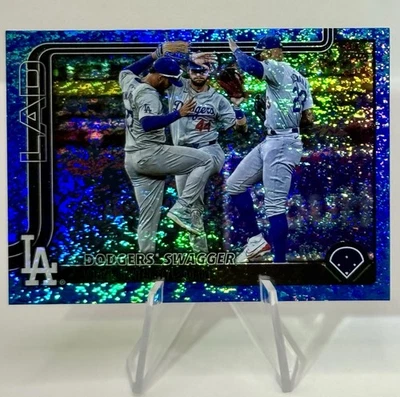 Serie 1 Topps 2025 - Lista de verificación #255 Dodger Swagger lámina azul/150 Foto 1 de 2
