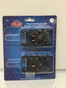 Atlas 1 Pair O Scale 2 Rail Heavyweight Passenger Car Trucks #7075 Factory New - Picture 1 of 2