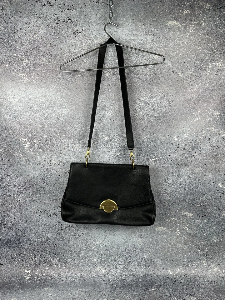 Bolso de hombro de cuero con asa con logotipo de metal grande BOGNER para mujer Foto 1 de 4