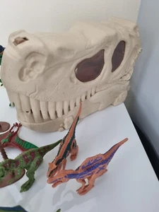 Spielzeug Dinosaurier Kinder Tragetasche Wild Quest Dino offene Kiefer Zähne mit Dinosauriern - Bild 1 von 10