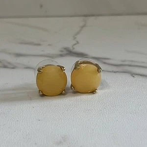 Yellow color crystal stud earrings - Picture 1 of 4