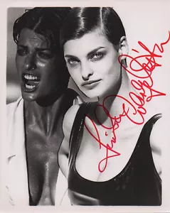 Foto firmada por Linda Evangelista 10x8 SUPER MODELO CERTIFICADO DE AUTENTICIDAD - Imagen 1 de 1