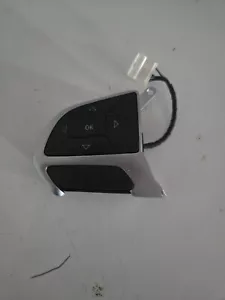 Chrysler 200 Steering wheel switch LH - Picture 1 of 2
