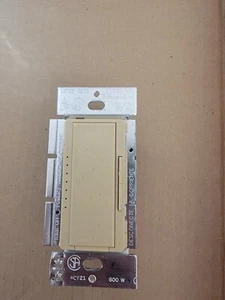 Lutron Dimmer Maestro MA-600-GS - Picture 1 of 2